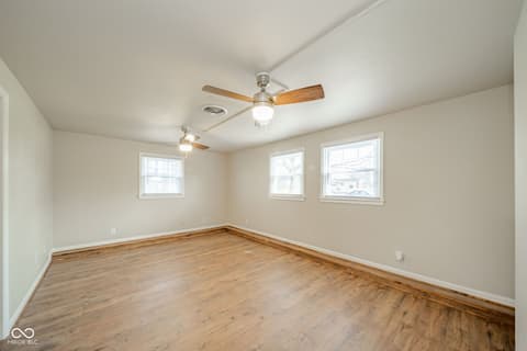 Photo of 807 Bittersweet Lane, Anderson, IN