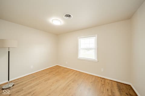 Photo of 807 Bittersweet Lane, Anderson, IN