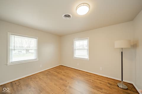 Photo of 807 Bittersweet Lane, Anderson, IN