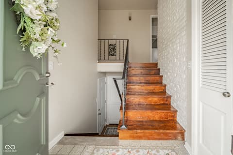 Photo of 807 Bittersweet Lane, Anderson, IN