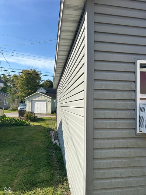 Side exterior at 413 W York Street, Rockville, IN