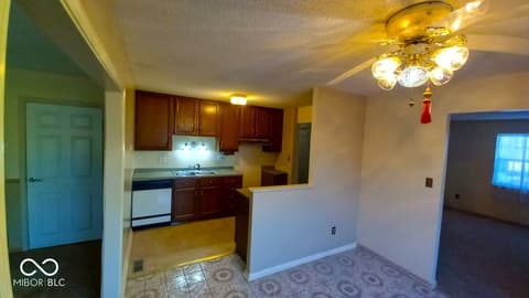 Photo of 9425 Pepperidge Drive, Indianapolis, IN