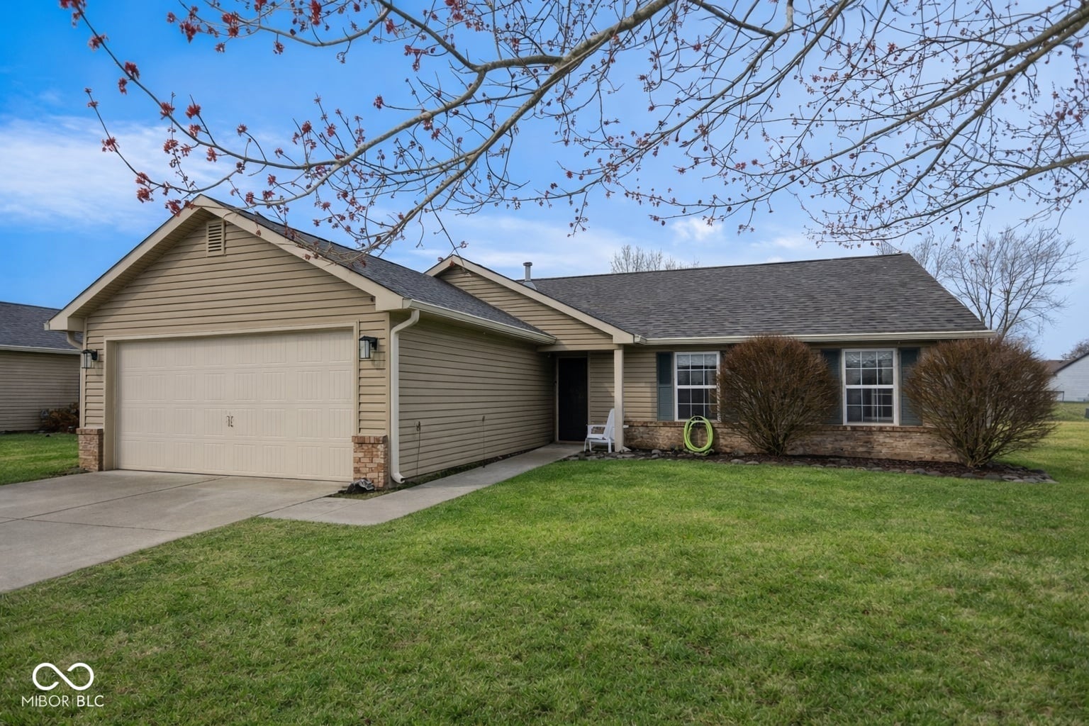 Photo of 63 Longfellow Lane, Greenfield, IN