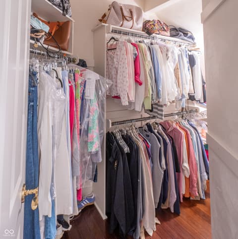 Walk In Closets — 1700 Pathway Drive S, Greenwood, IN