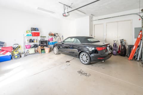 Garage at 1700 Pathway Drive S, Greenwood, IN