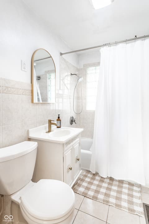 Photo of 7230 Indian Lake Road, Indianapolis, IN