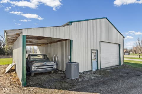 Photo of 447 E 4th Street, Williamsport, IN