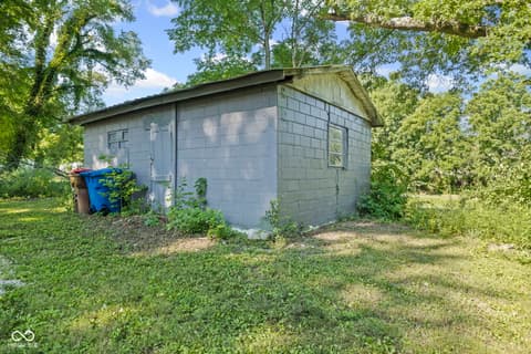 Out Buildings — 9577 N Crawford Street, Knightsville, IN