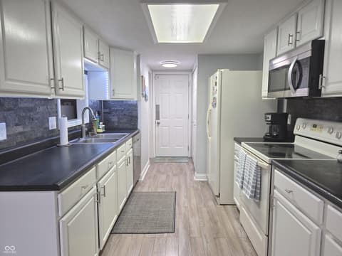 Photo of 7513 Castleton Farms West Drive, Indianapolis, IN