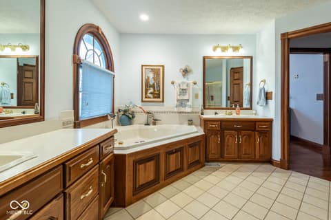 Photo of 8031 E Hardin Ridge Road, Heltonville, IN
