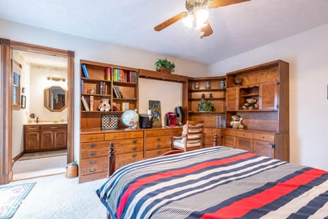 Photo of 8031 E Hardin Ridge Road, Heltonville, IN