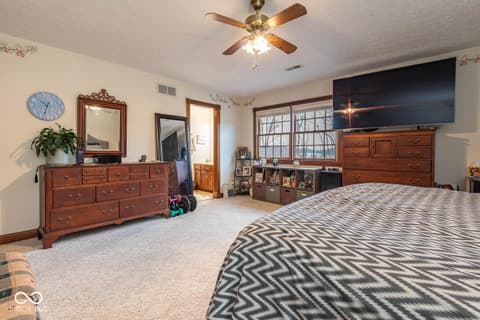 Photo of 8031 E Hardin Ridge Road, Heltonville, IN