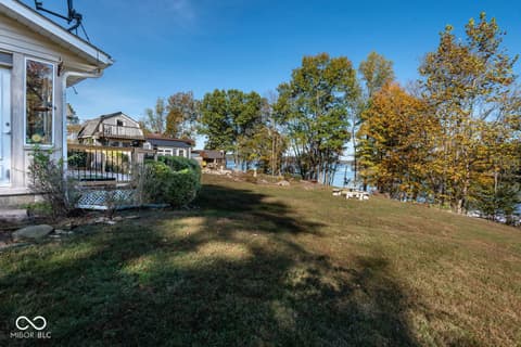 Photo of 8031 E Hardin Ridge Road, Heltonville, IN