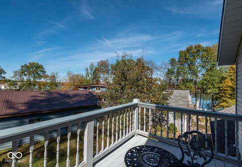 Photo of 8031 E Hardin Ridge Road, Heltonville, IN