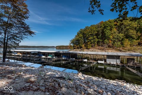 Photo of 8031 E Hardin Ridge Road, Heltonville, IN