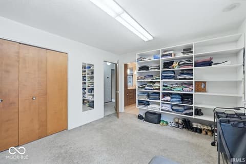 Walk In Closets — 4701 N Weir Drive, Muncie, IN