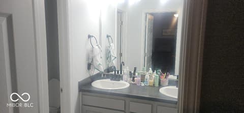 Bathroom at 1090 Tomahawk Place, Martinsville, IN