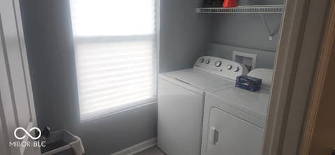 Laundry room at 1090 Tomahawk Place, Martinsville, IN