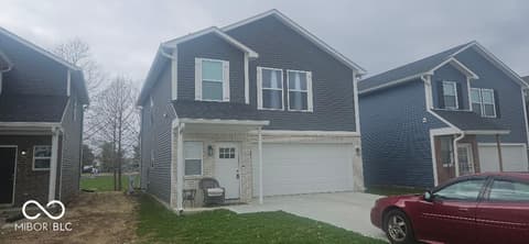 Front exterior at 1090 Tomahawk Place, Martinsville, IN