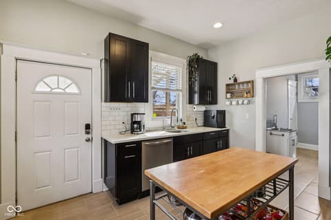Photo of 437 Sanders Street, Indianapolis, IN