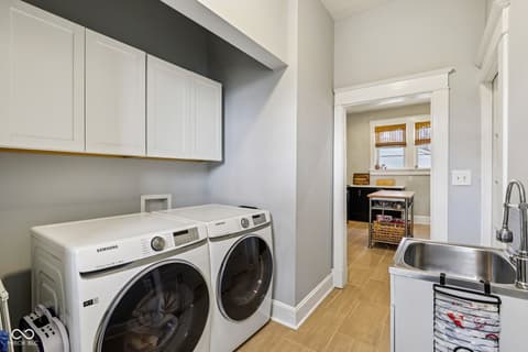 Photo of 437 Sanders Street, Indianapolis, IN
