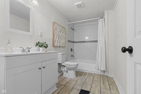 Bathroom at 911 W 3rd Street, Anderson, IN