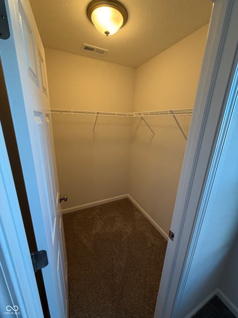 Walk In Closets — 4030 Omaha Drive, Bargersville, IN