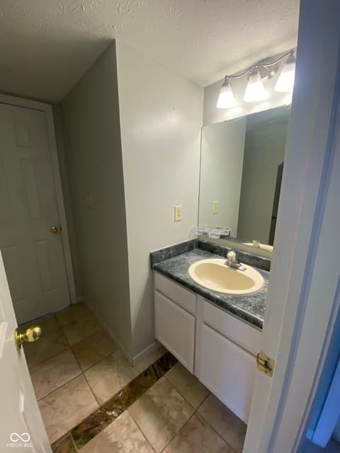 Photo of 5636 Glen Canyon Drive, Indianapolis, IN