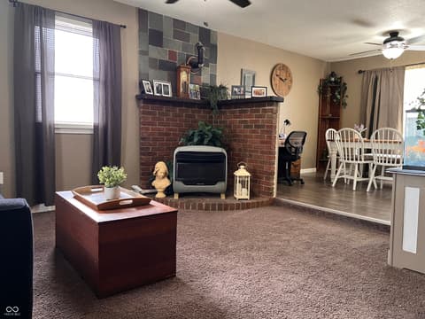 Photo of 2 Walden Drive, Gas City, IN