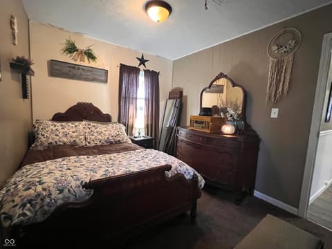 Photo of 2 Walden Drive, Gas City, IN