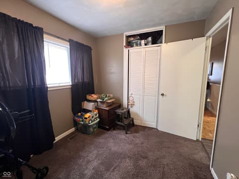 Photo of 2 Walden Drive, Gas City, IN