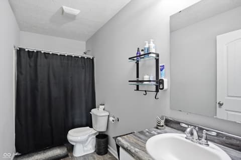 Photo of 1007 Belvedere Drive, Shelbyville, IN