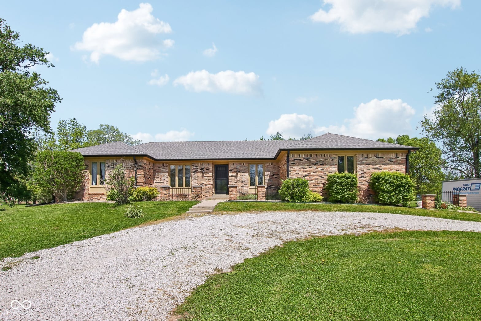 Photo of 2440 E County Road 300 S, Danville, IN
