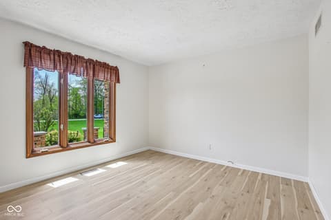 Photo of 2440 E County Road 300 S, Danville, IN