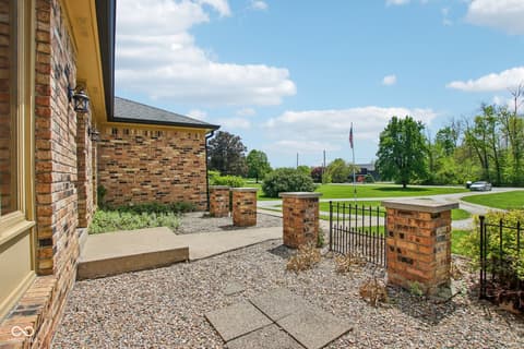 Photo of 2440 E County Road 300 S, Danville, IN