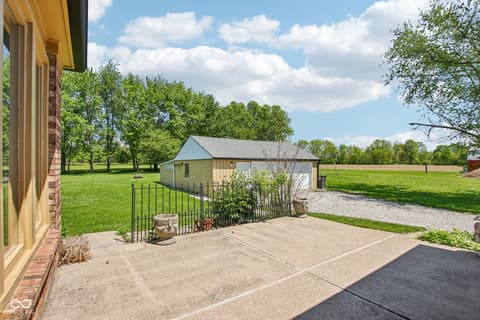 Photo of 2440 E County Road 300 S, Danville, IN