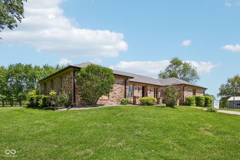Photo of 2440 E County Road 300 S, Danville, IN