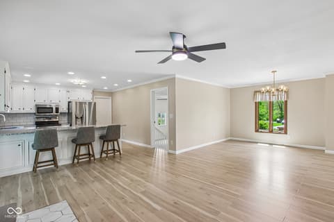 Photo of 2440 E County Road 300 S, Danville, IN