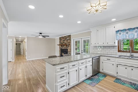 Photo of 2440 E County Road 300 S, Danville, IN