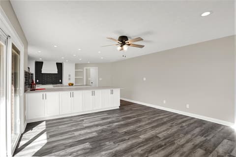 Family room at 7419 Franklin Parke Boulevard, Indianapolis, IN