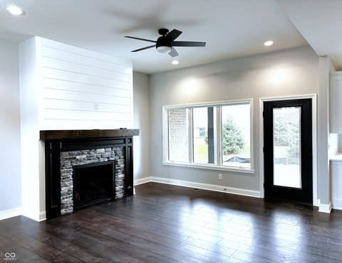 Photo of 1292 Foxview Court, Franklin, IN