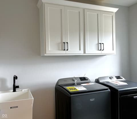 Laundry room at 1292 Foxview Court, Franklin, IN