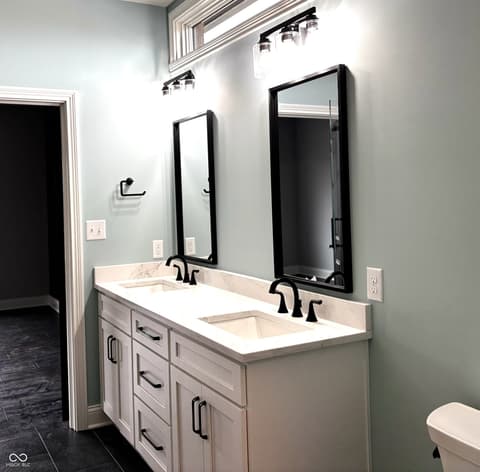 Primary bathroom at 1292 Foxview Court, Franklin, IN