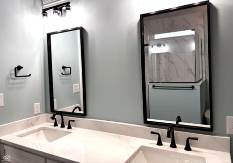 Primary bathroom at 1292 Foxview Court, Franklin, IN