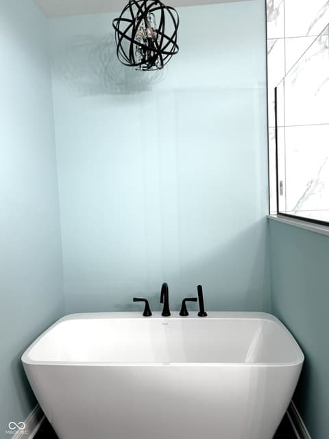 Primary bathroom at 1292 Foxview Court, Franklin, IN
