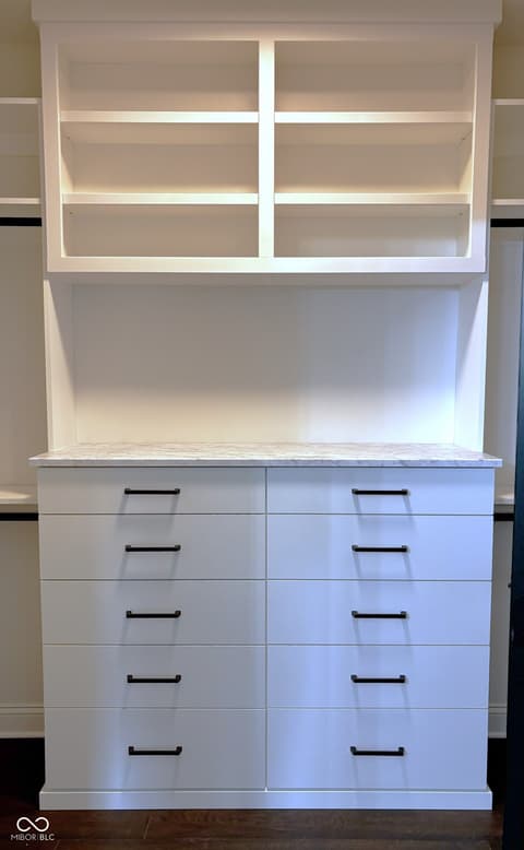 Walk In Closets — 1292 Foxview Court, Franklin, IN