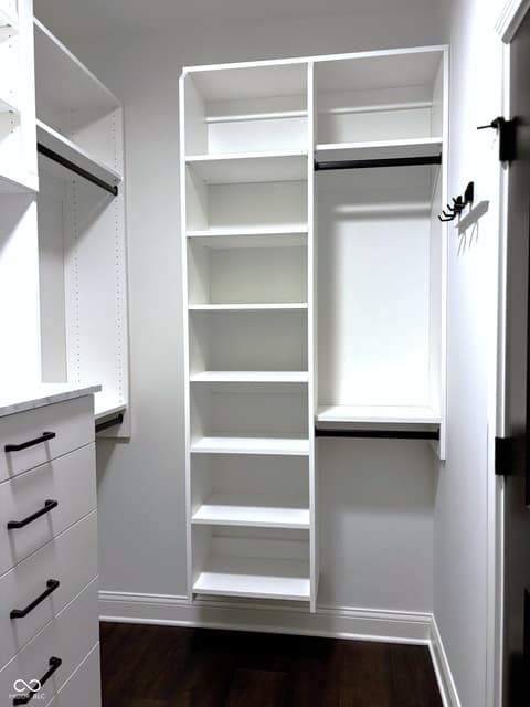Walk In Closets — 1292 Foxview Court, Franklin, IN