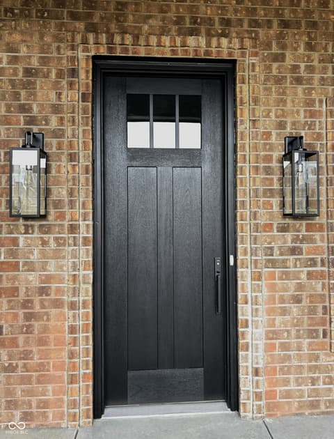 Front exterior at 1292 Foxview Court, Franklin, IN