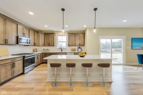 Photo of 7604 Brownstone Court, Greenfield, IN