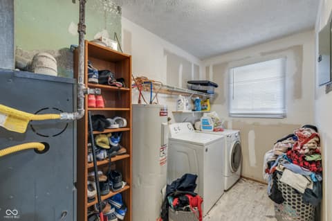Laundry room at 2320 N Catherwood Avenue, Indianapolis, IN